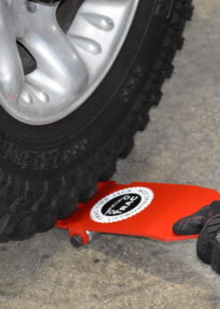 Alternative view of TRAC Tire Jack